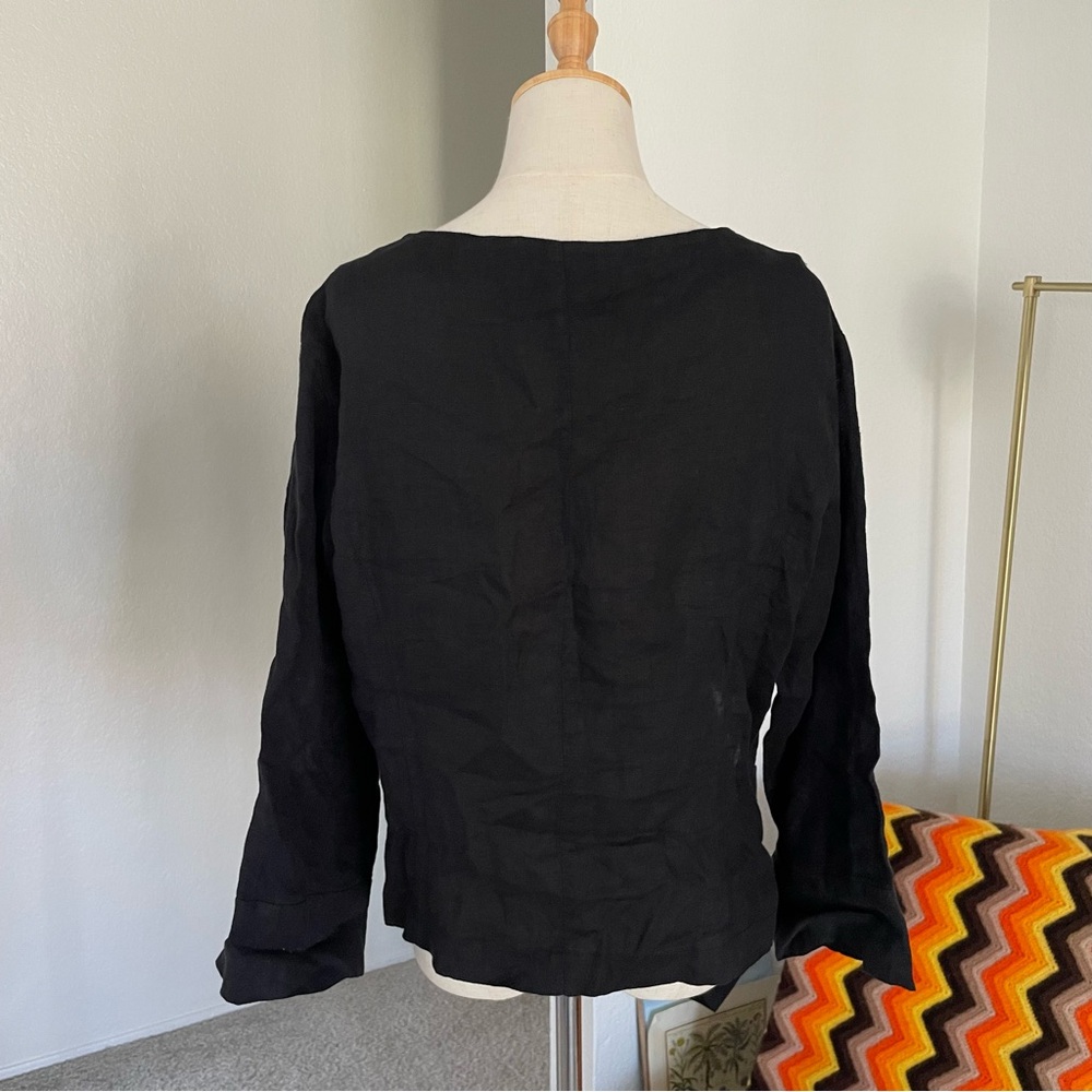 Luukaa Lagenlook Asymmetrical Cut Out Linen Buttoned Top - Picture 2 of 10